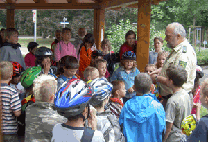 aufmerksame Zuh&ouml;rerinnen und Zuh&ouml;rer